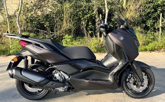 YAMAHA XMAX 300 CONNECTED ABS YAMAHA XMAX 300 CONNECTED ABS